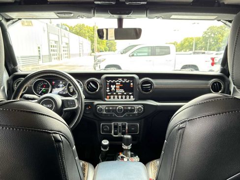 Used 2022 Jeep Wrangler Unlimited Sahara image 20