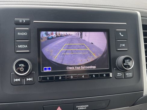 Certified 2018 Honda Pilot LX image 14