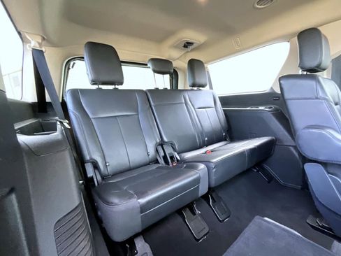 Used 2024 Ford Expedition Max XLT image 19