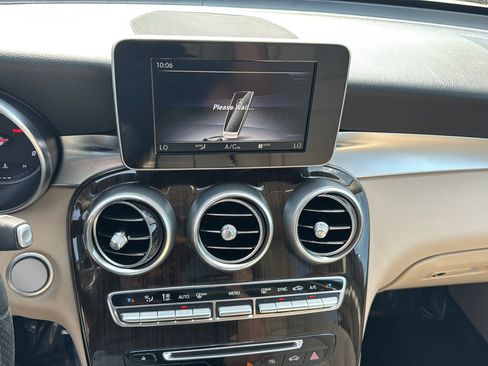 Used 2018 Mercedes-Benz GLC 300 image 25