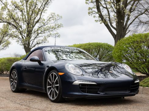 Used 2015 Porsche 911 Carrera S image 2