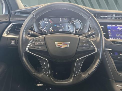 Used 2022 Cadillac XT5 Premium Luxury image 11