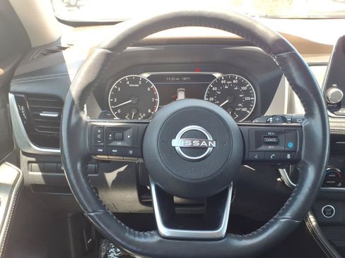 Used 2022 Nissan Rogue SL AWD/4WD image 12