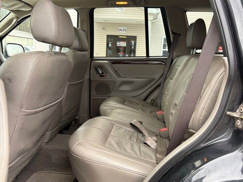 Used 2004 Jeep Grand Cherokee Limited w/ Cold Weather Group image 10