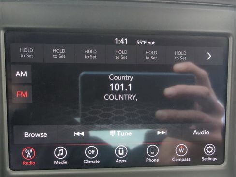 Used 2019 Dodge Charger SXT image 15