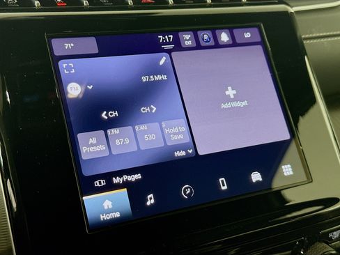 Used 2025 Jeep Grand Cherokee L Laredo RWD image 16