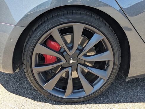 Used 2020 Tesla Model 3 Performance image 10
