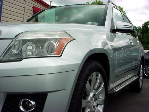 Used 2010 Mercedes-Benz GLK 350 4MATIC image 12