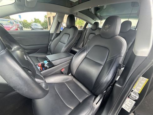 Used 2018 Tesla Model 3 image 16