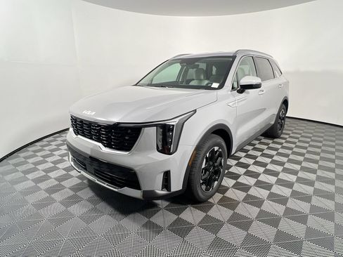 New 2026 Kia Sorento S FWD image 9