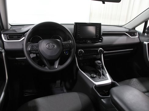 Used 2022 Toyota RAV4 XLE image 6