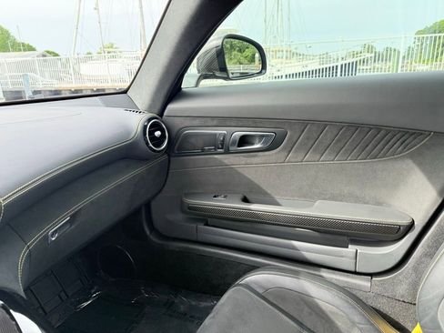 Used 2019 Mercedes-Benz AMG GT R image 28