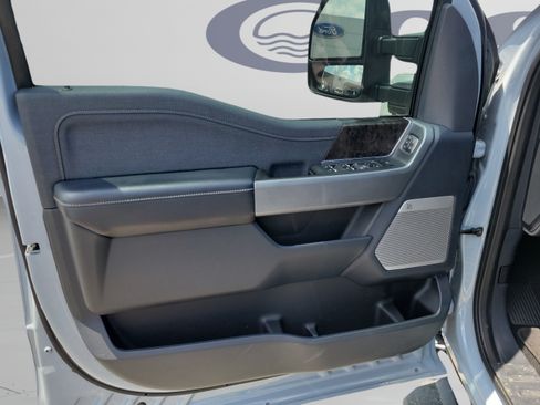 Used 2024 Ford F250 Lariat w/ Lariat Ultimate Package AWD/4WD image 14