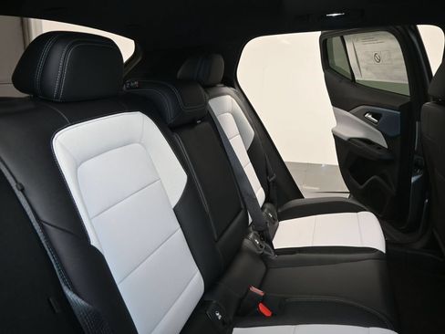 New 2026 Chevrolet Equinox EV LT AWD/4WD image 27