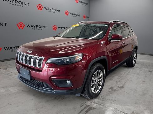 Used 2019 Jeep Cherokee Latitude Plus w/ Cold Weather Group AWD/4WD image 10