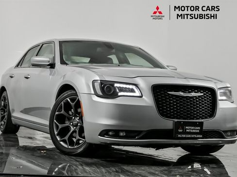 Used 2020 Chrysler 300 S image 1