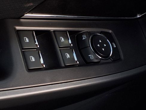 Certified 2021 Ford F150 XLT w/ Equipment Group 302A High image 18