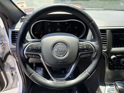 Used 2021 Jeep Grand Cherokee Laredo RWD image 16