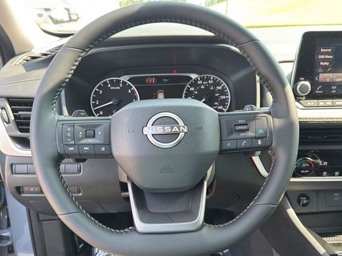 New 2026 Nissan Rogue SV FWD image 20