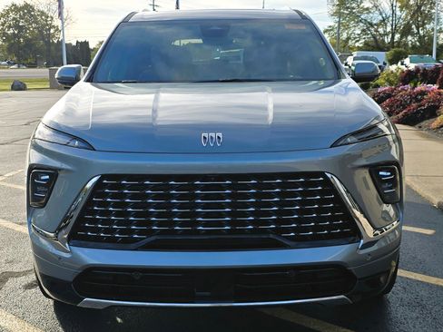 New 2026 Buick Enclave Avenir w/ Super Cruise Package image 2