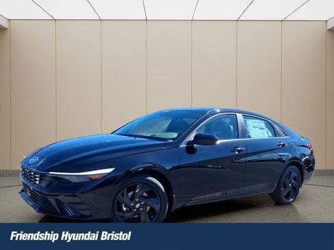 New 2026 Hyundai Elantra SEL Sport FWD image 1