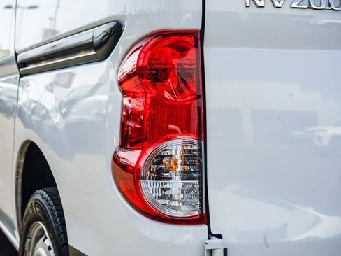 Used 2018 Nissan NV200 S w/ Cruise Control Package image 7