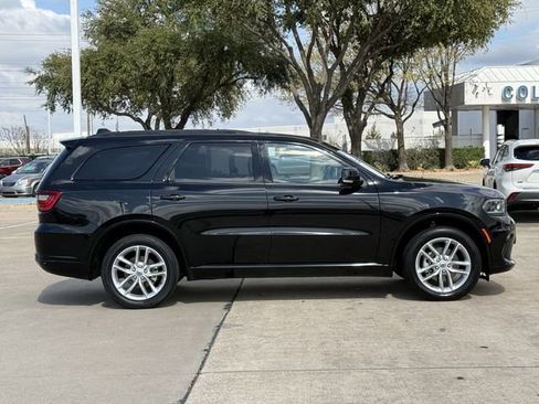 Used 2022 Dodge Durango GT image 3