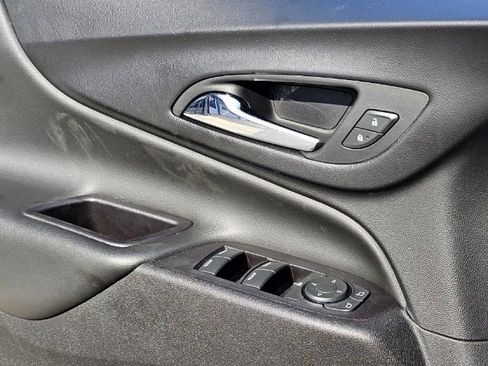 Used 2022 Chevrolet Equinox LT image 22