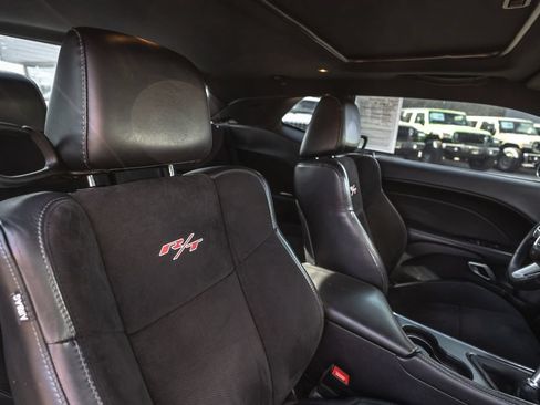 Used 2016 Dodge Challenger R/T Scat Pack w/ Leather Interior Group RWD image 22
