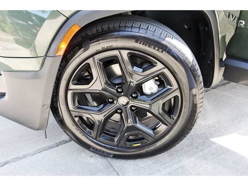Used 2025 Rivian R1T Adventure AWD/4WD image 29
