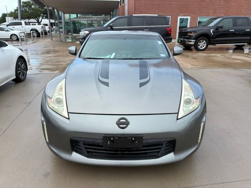 Used 2013 Nissan 370Z Coupe RWD image 9