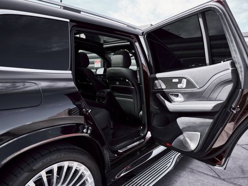 Used 2024 Mercedes-Benz Maybach GLS 600 Maybach GLS 600 image 29