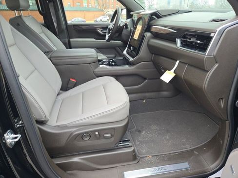 New 2026 GMC Yukon Elevation image 7