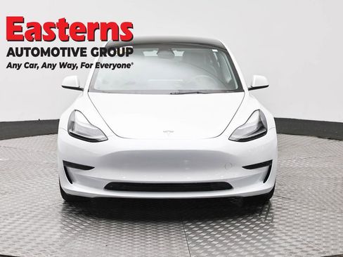 Used 2023 Tesla Model 3 Standard Range RWD image 2