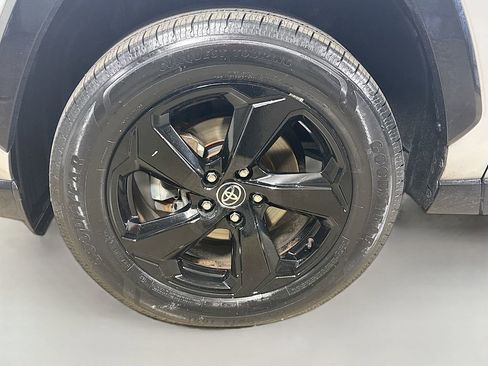 Certified 2020 Toyota RAV4 XSE AWD/4WD image 9