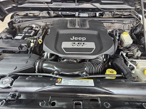Used 2012 Jeep Wrangler Sport AWD/4WD image 36