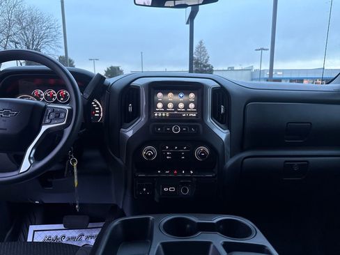 Used 2022 Chevrolet Silverado 1500 Custom Trail Boss w/ Midnight Edition image 12