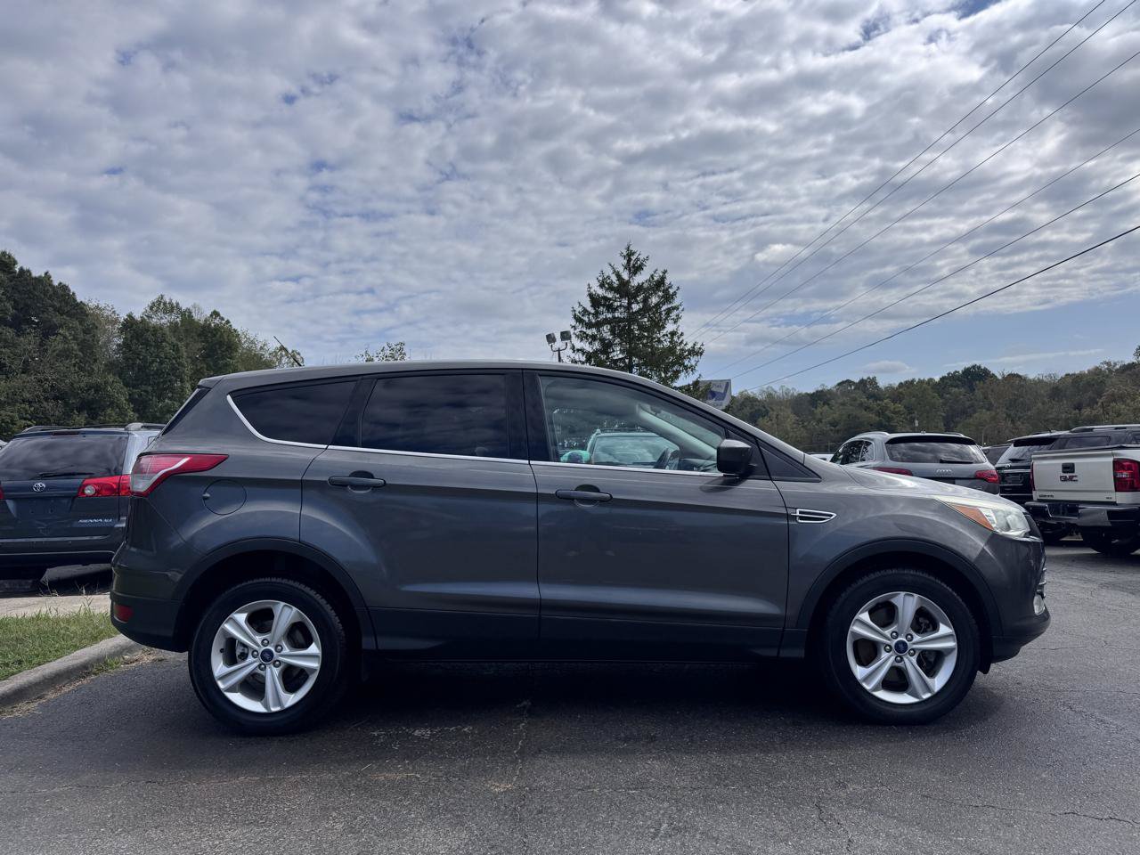 Used 2015 Ford Escape SE AWD/4WD image 4