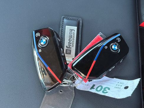 Used 2025 BMW X1 M35i w/ Shadowloine Package AWD/4WD image 4