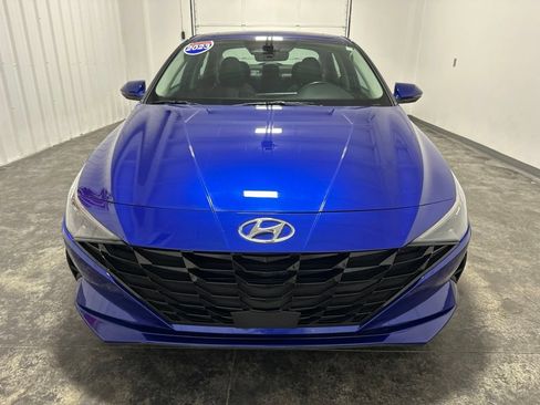 Used 2023 Hyundai Elantra Limited FWD image 2