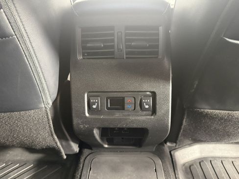 Used 2025 Mitsubishi Outlander SEL AWD/4WD image 14