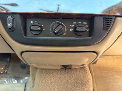 Used 2008 Mercury Grand Marquis GS RWD image 35