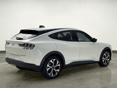 Used 2025 Ford Mustang Mach-E Select image 9