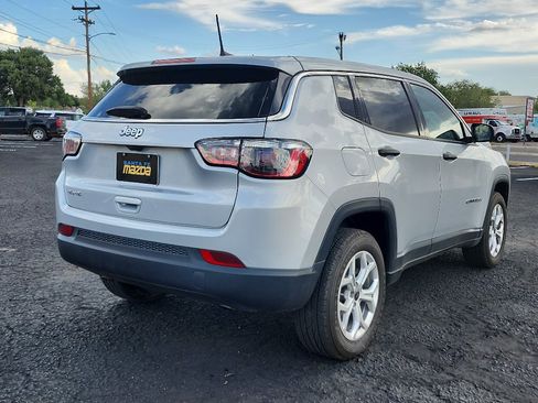 Used 2025 Jeep Compass Sport AWD/4WD image 6