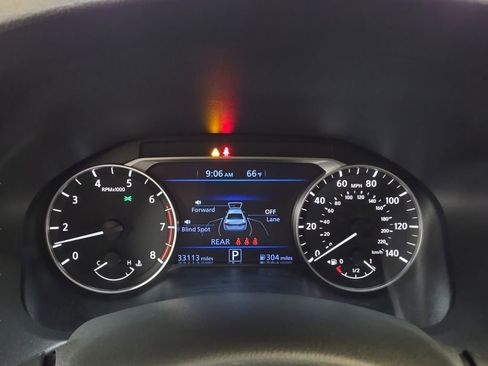 Used 2025 Nissan Altima 2.5 SV FWD image 19