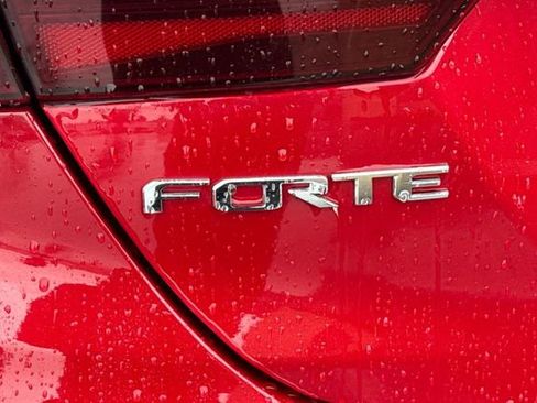 Used 2020 Kia Forte LXS image 30