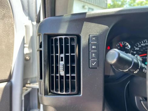 Used 2019 GMC Savana 2500 w/ Driver Convenience Package image 13