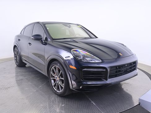 Certified 2023 Porsche Cayenne GTS AWD/4WD image 9