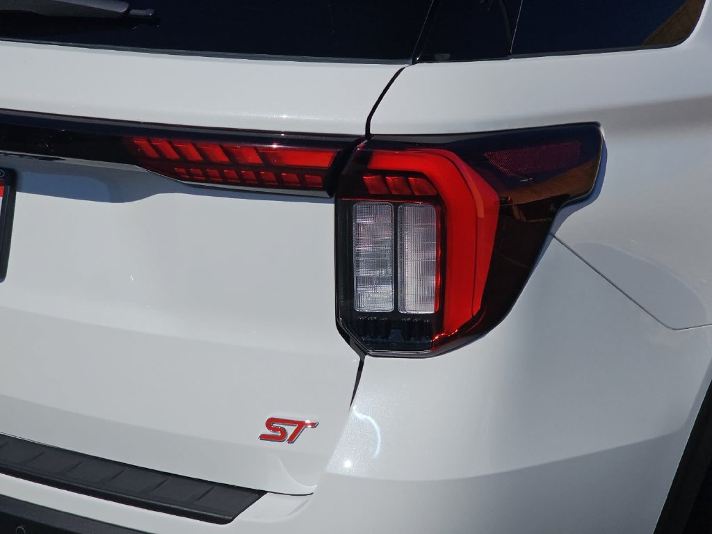 Used 2025 Ford Explorer ST w/ Sun And Sound Package AWD/4WD image 43