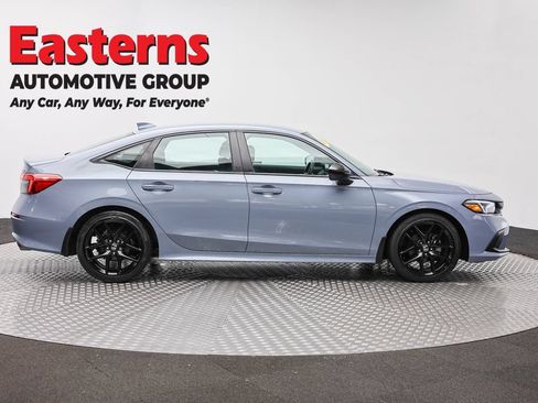 Used 2024 Honda Civic Sport image 4